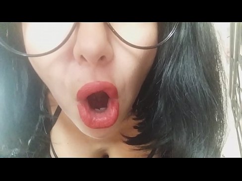 ❤️ Dušo, tvoja maćeha te ne pušta danas u školu... Previše si mi potrebna... Seks video kod nas