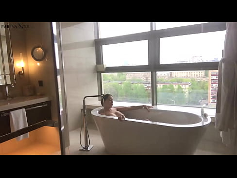 ❤️ Strastveno drka svoju macu u kupatilu Seks video kod nas